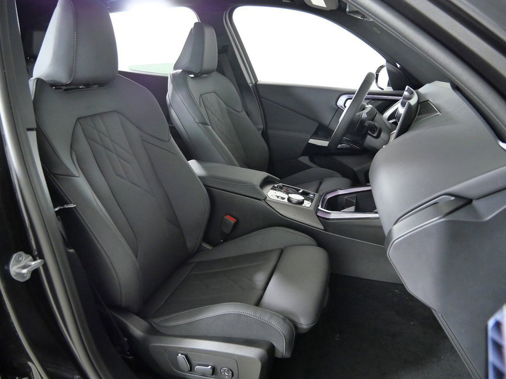 Thumbnail: 2026 BMW X3 - 10