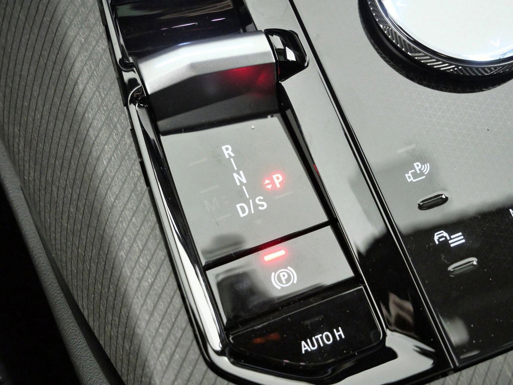 Thumbnail: 2026 BMW X3 - 13