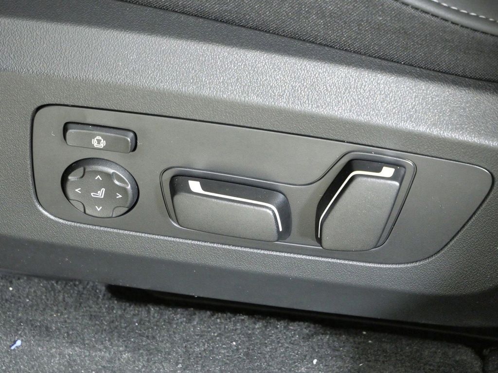 Thumbnail: 2026 BMW X3 - 43
