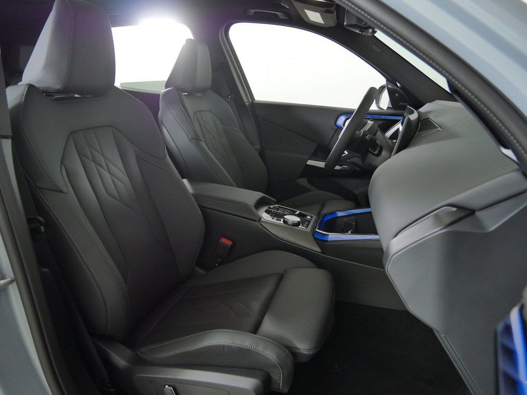 Thumbnail: 2026 BMW X3 - 10