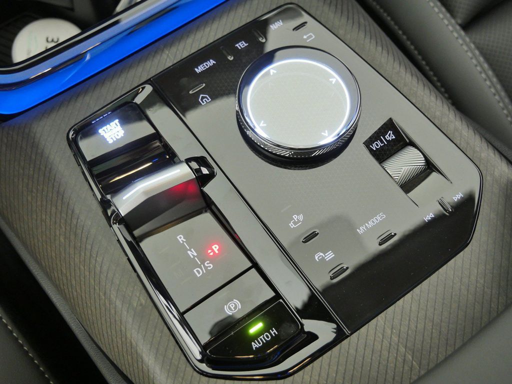 Thumbnail: 2026 BMW X3 - 13