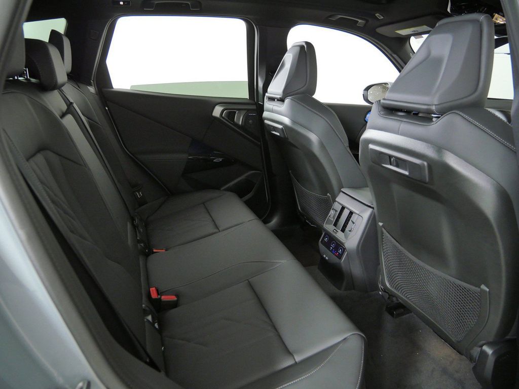 Thumbnail: 2026 BMW X3 - 11