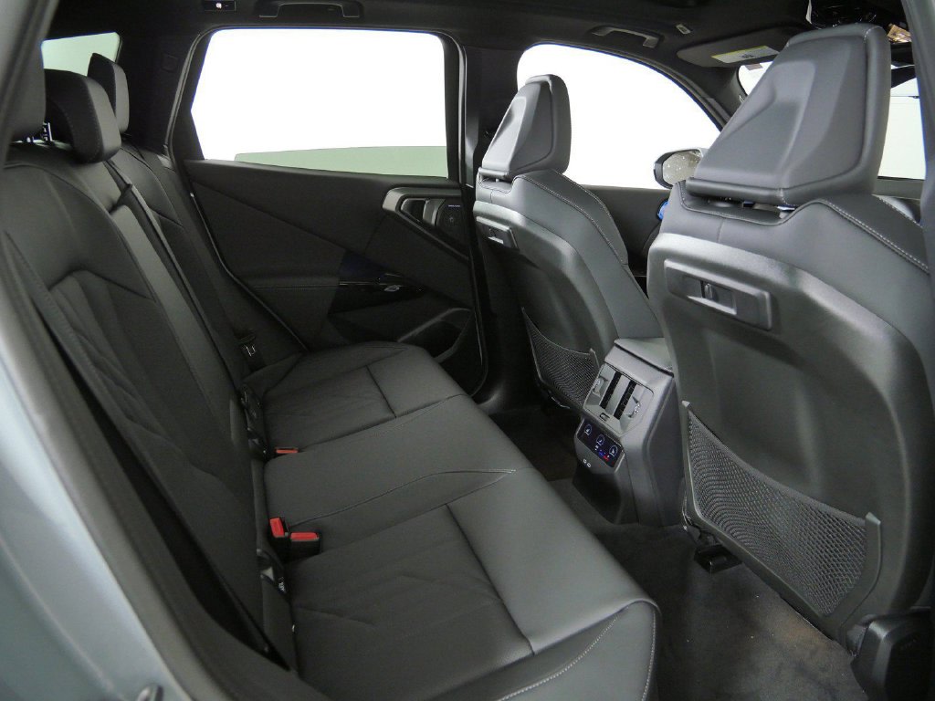 Thumbnail: 2026 BMW X3 - 11