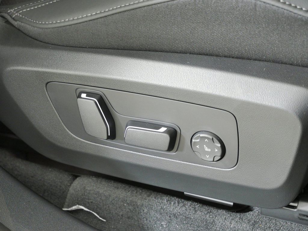 Thumbnail: 2026 BMW X3 - 30