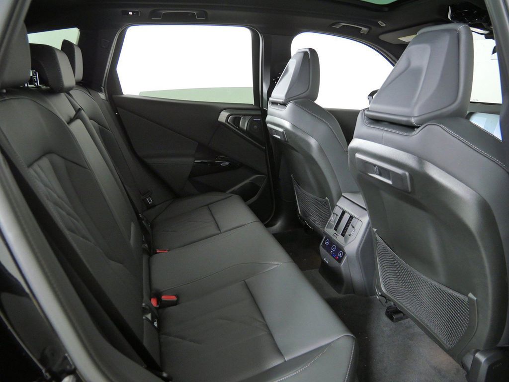 Thumbnail: 2026 BMW X3 - 11