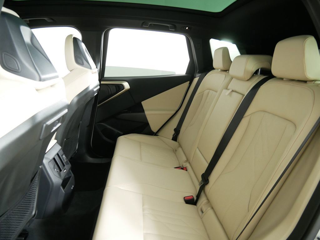 Thumbnail: 2025 BMW X3 - 33