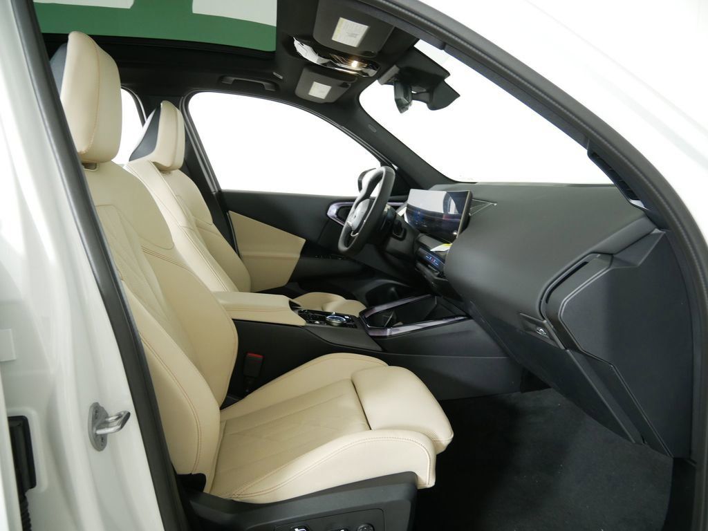 Thumbnail: 2025 BMW X3 - 9