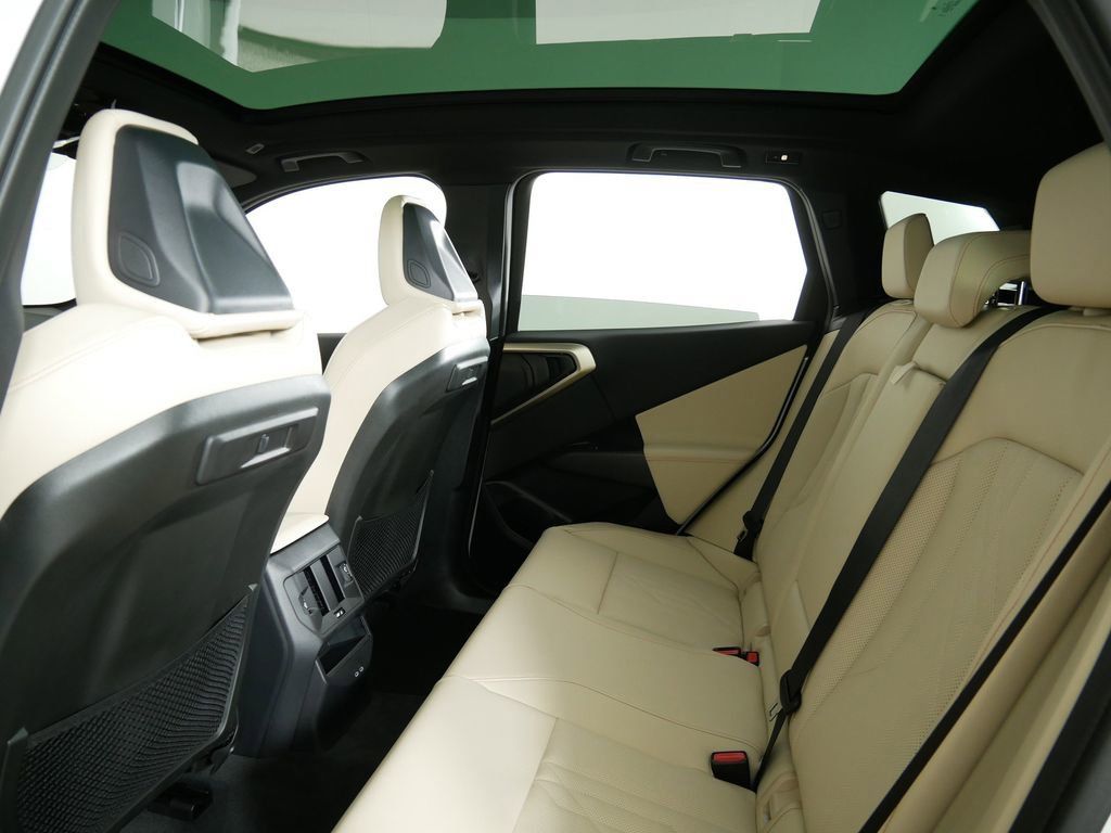 Thumbnail: 2025 BMW X3 - 32