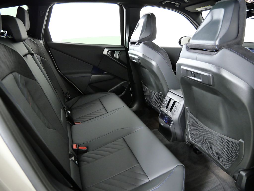 Thumbnail: 2026 BMW X3 - 11