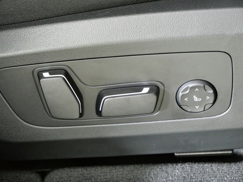 Thumbnail: 2026 BMW X3 - 31