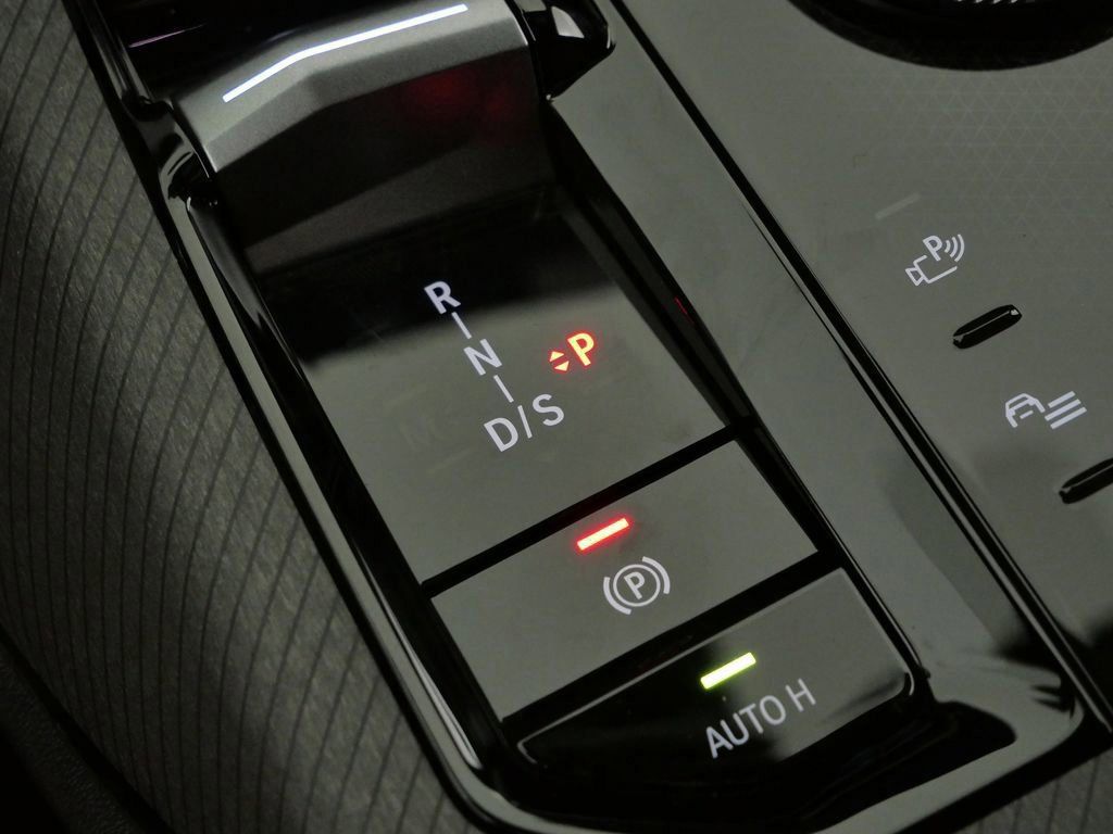 Thumbnail: 2026 BMW X3 - 13