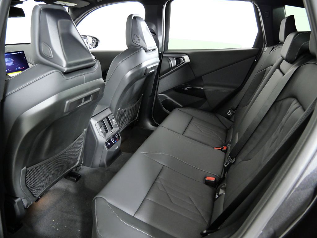 Thumbnail: 2026 BMW X3 - 33