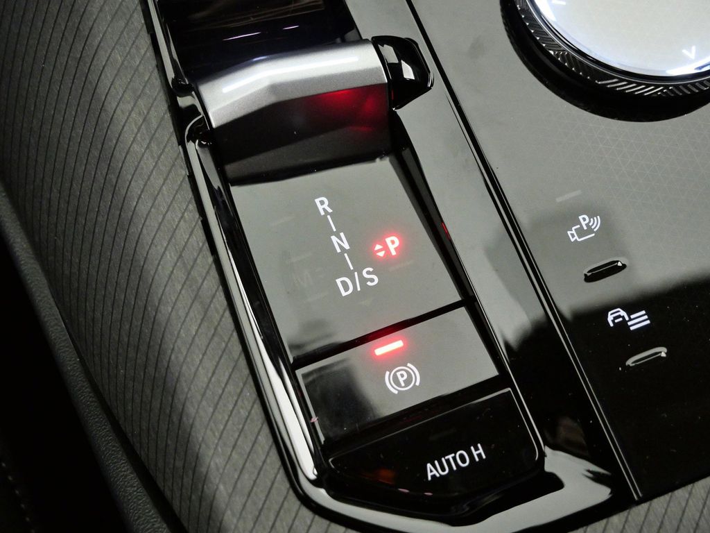 Thumbnail: 2026 BMW X3 - 13