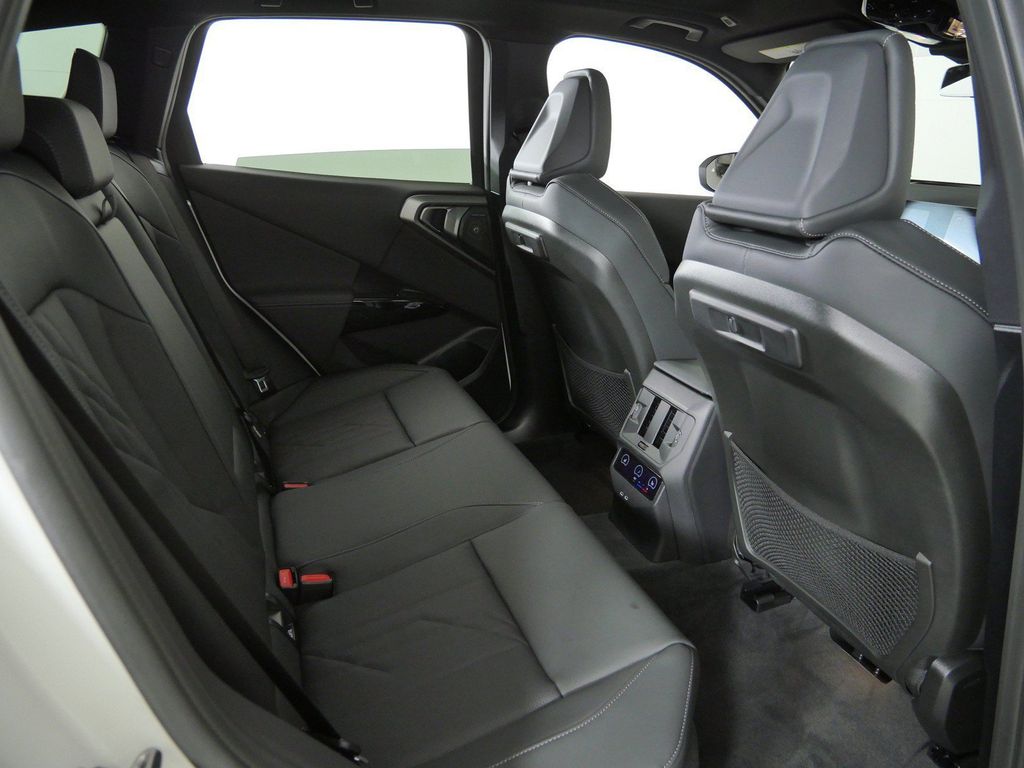 Thumbnail: 2026 BMW X3 - 11