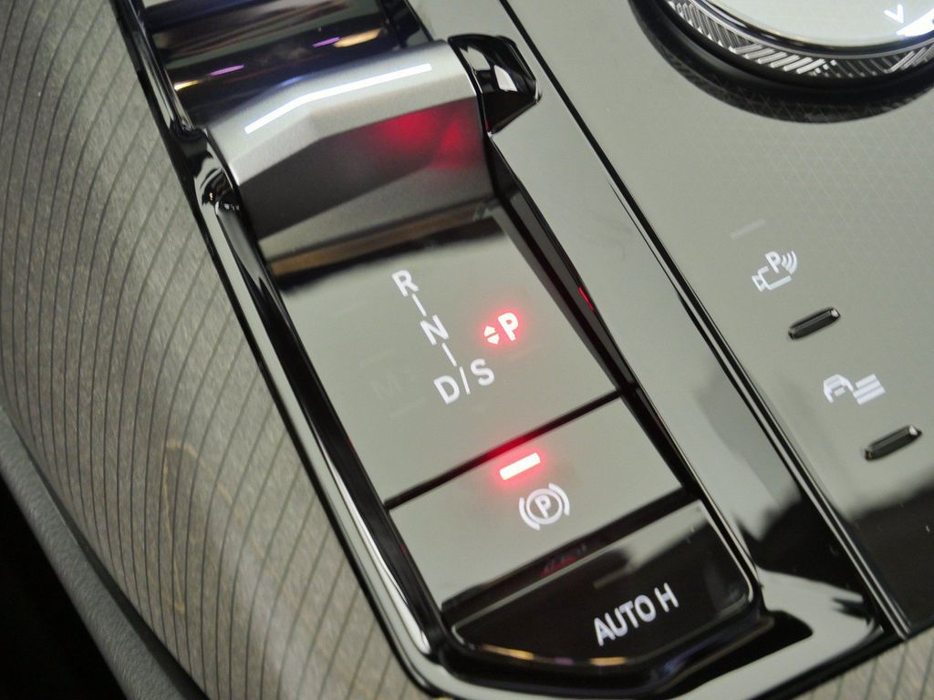 Thumbnail: 2026 BMW X3 - 13