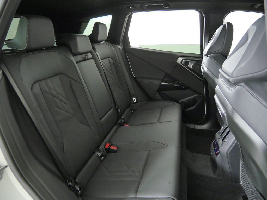 Thumbnail: 2026 BMW X3 - 32