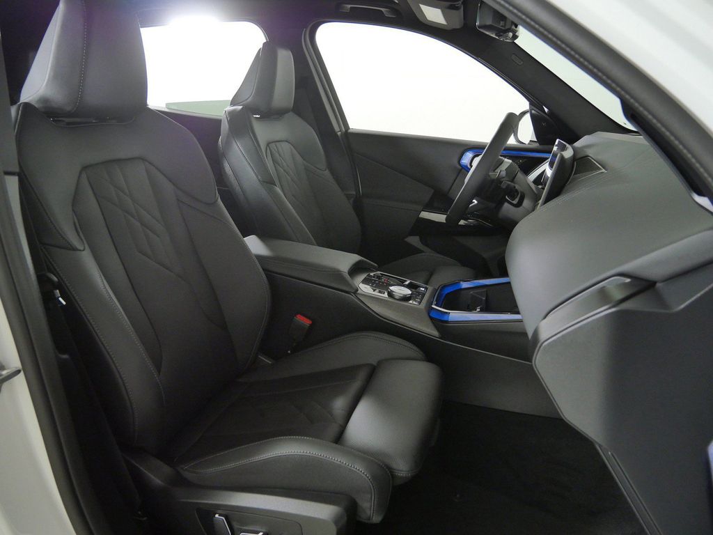 Thumbnail: 2026 BMW X3 - 10