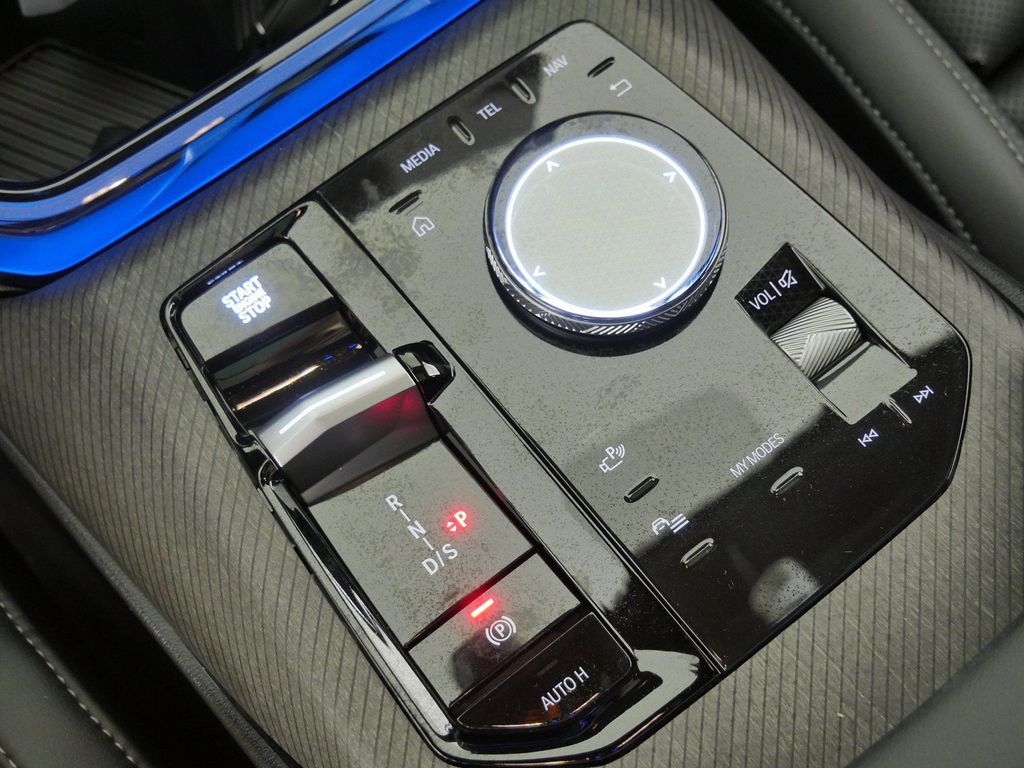 Thumbnail: 2026 BMW X3 - 13