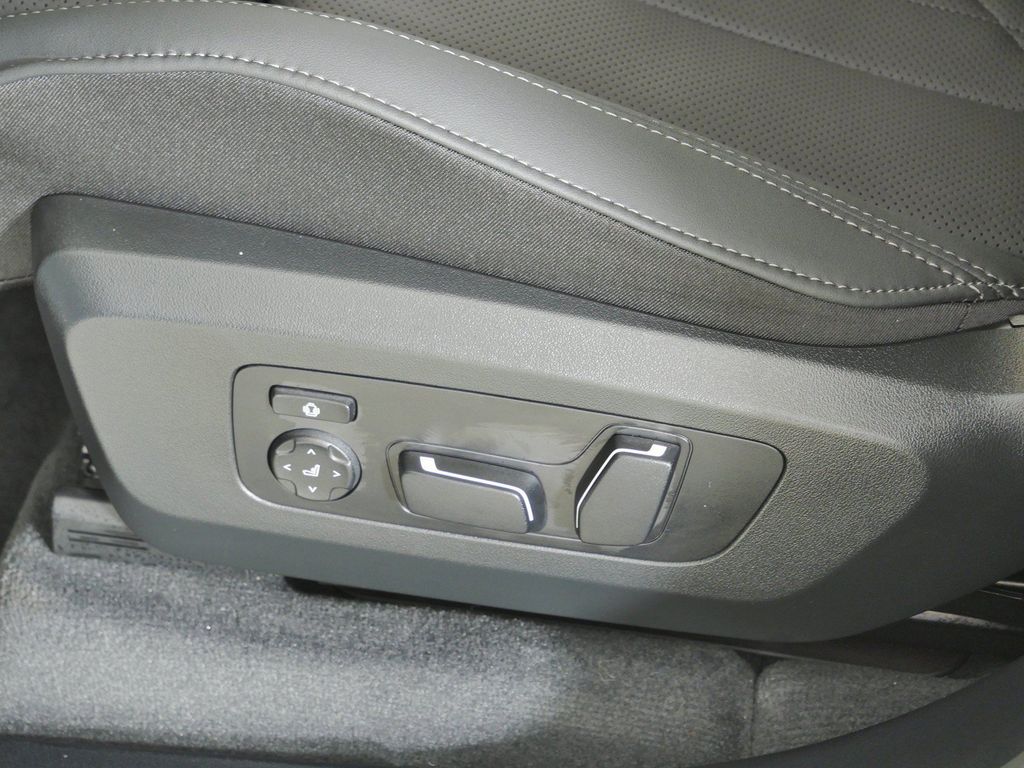 Thumbnail: 2026 BMW X3 - 42
