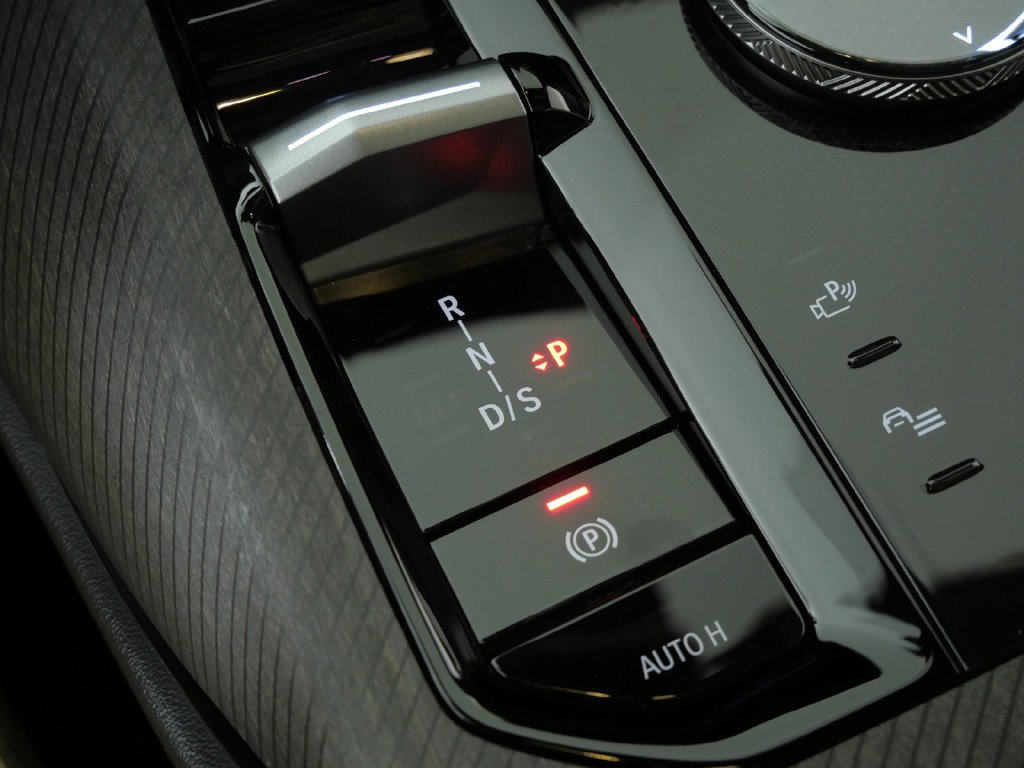 Thumbnail: 2026 BMW X3 - 13