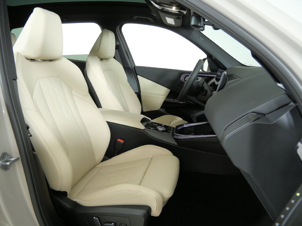Thumbnail: 2026 BMW X3 - 10