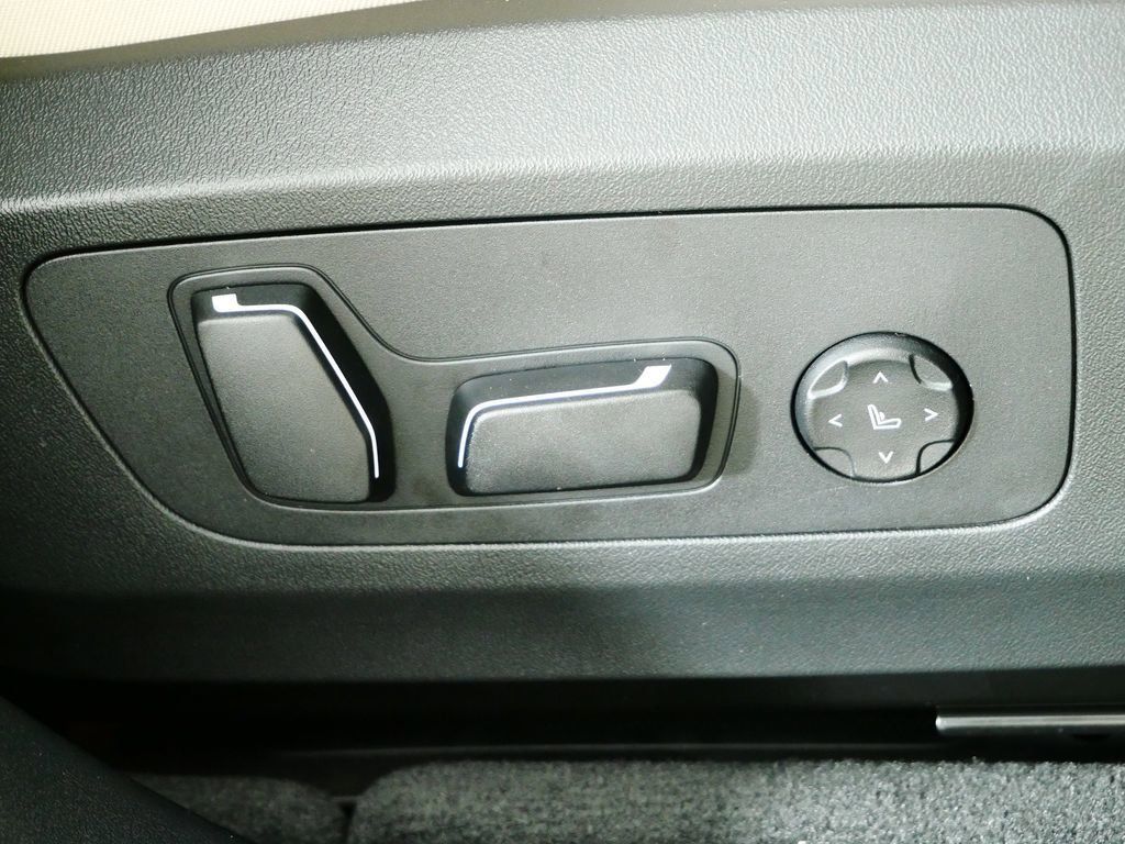 Thumbnail: 2025 BMW X3 - 30