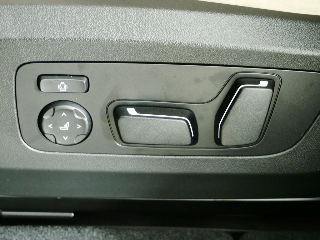 Thumbnail: 2025 BMW X3 - 39