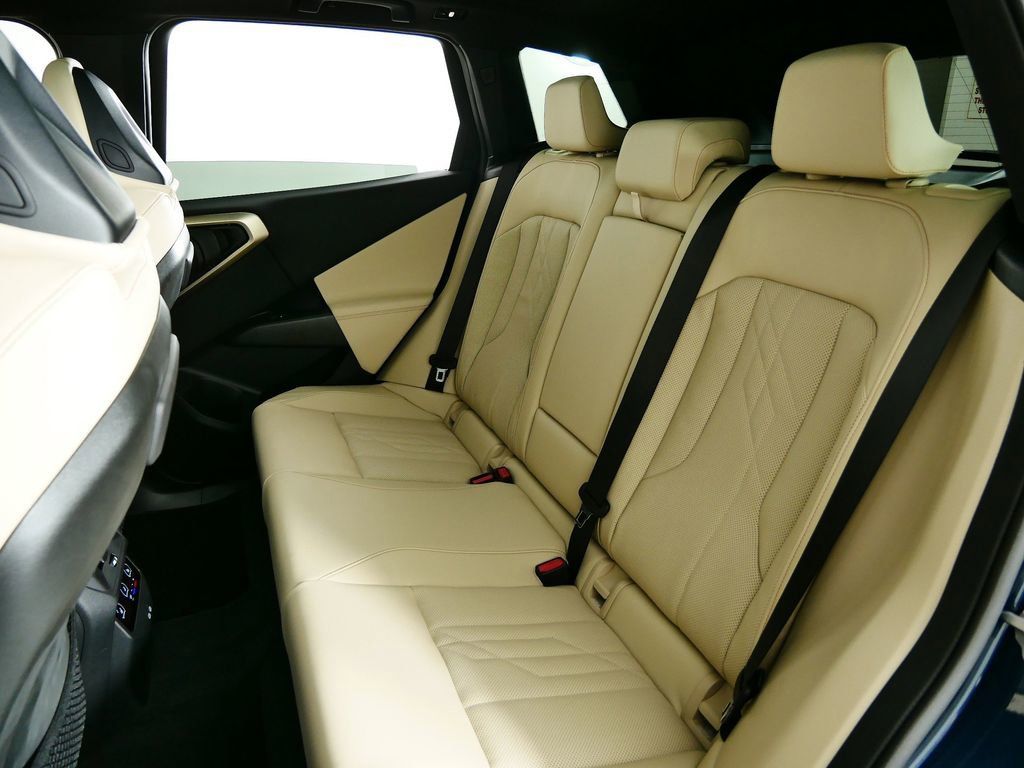 Thumbnail: 2025 BMW X3 - 33