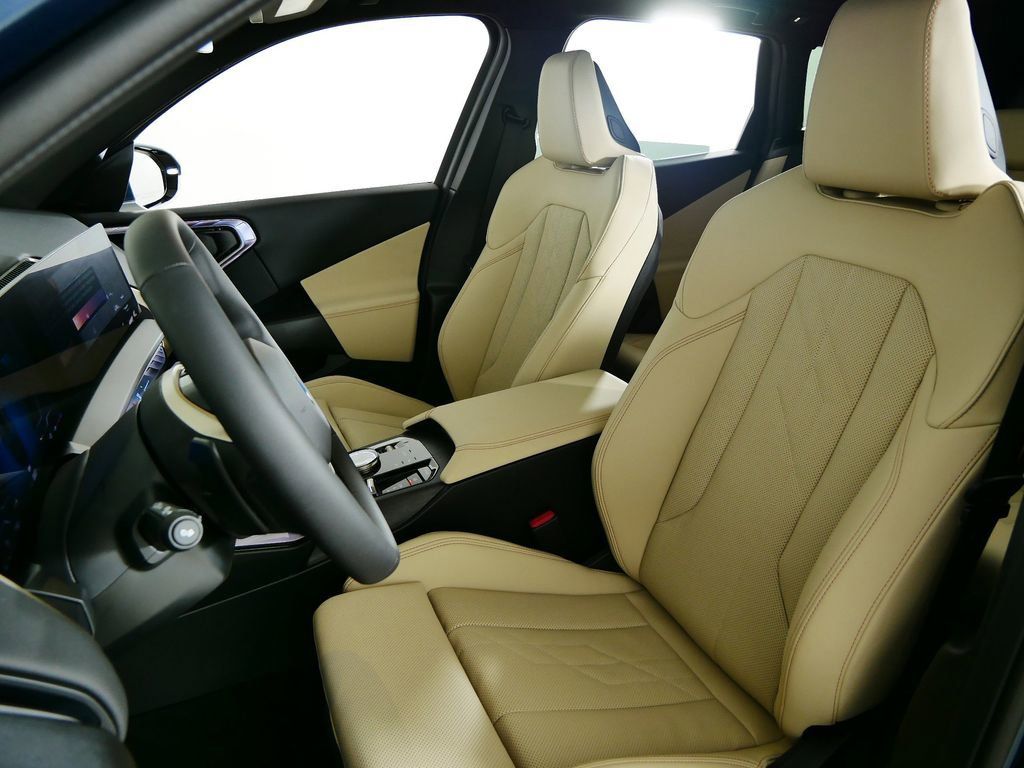 Thumbnail: 2025 BMW X3 - 35