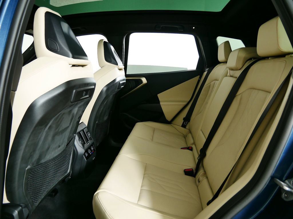 Thumbnail: 2025 BMW X3 - 32