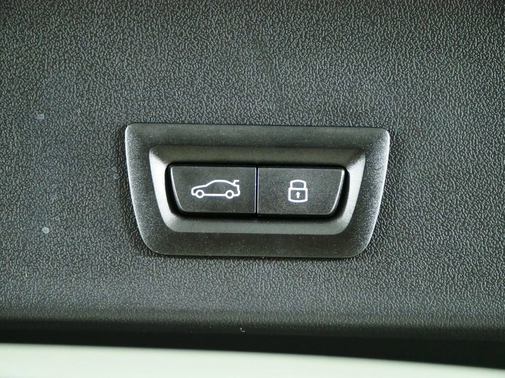 Thumbnail: 2025 BMW X3 - 15