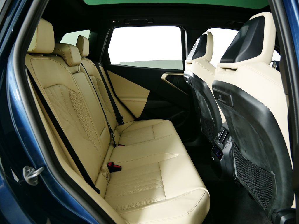 Thumbnail: 2025 BMW X3 - 11