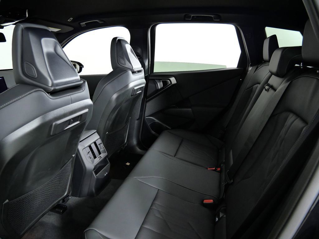 Thumbnail: 2026 BMW X3 - 33