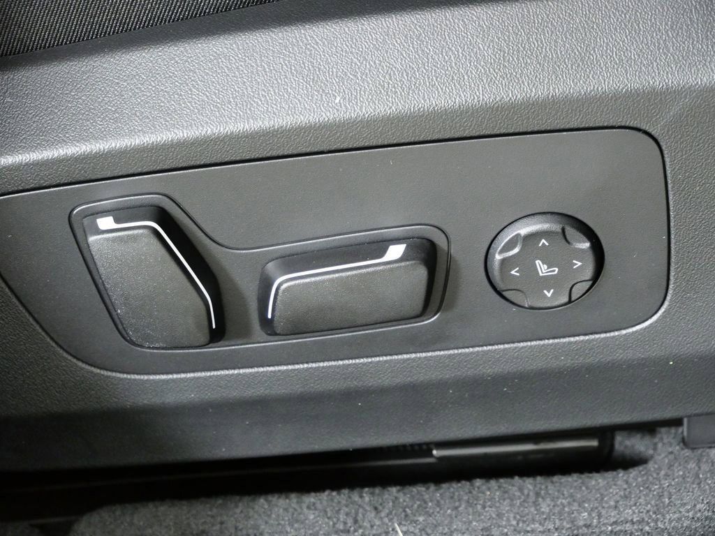 Thumbnail: 2026 BMW X3 - 27