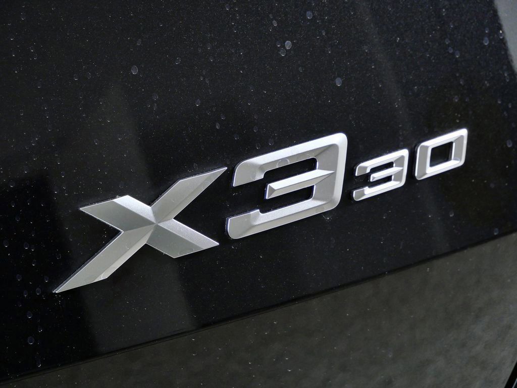 Thumbnail: 2026 BMW X3 - 21