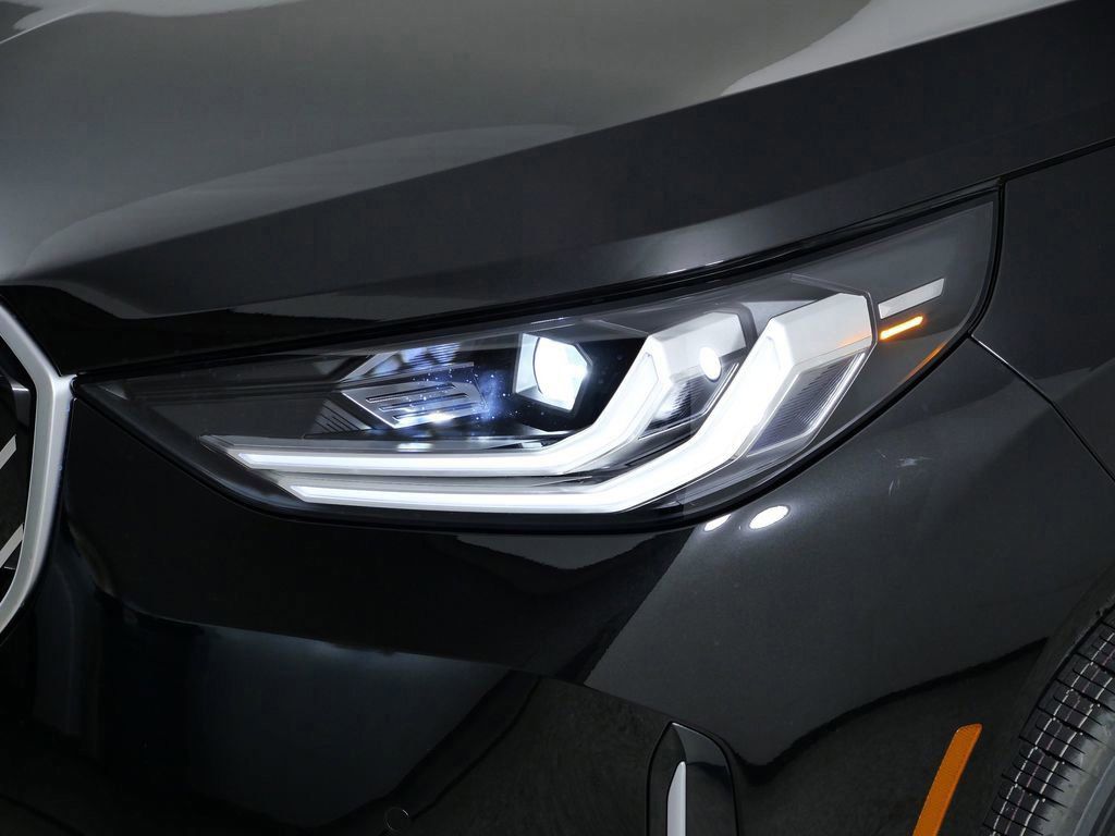 Thumbnail: 2026 BMW X3 - 16
