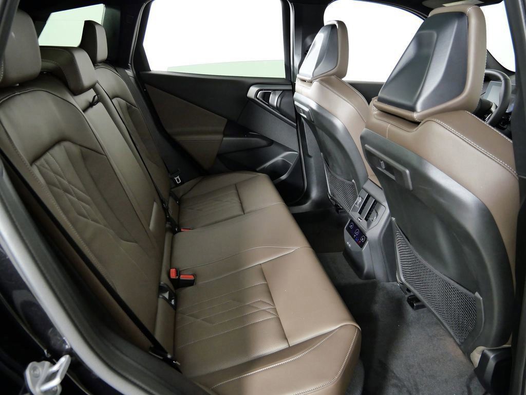 Thumbnail: 2026 BMW X3 - 11