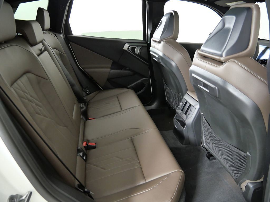 Thumbnail: 2026 BMW X3 - 11