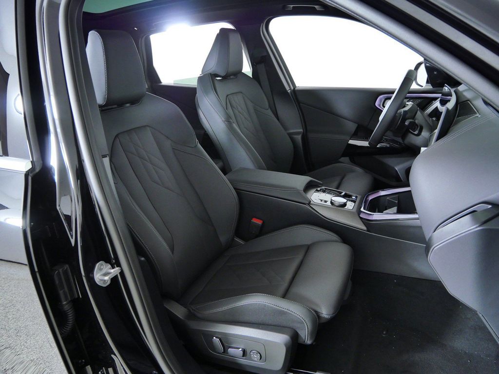 Thumbnail: 2026 BMW X3 - 11