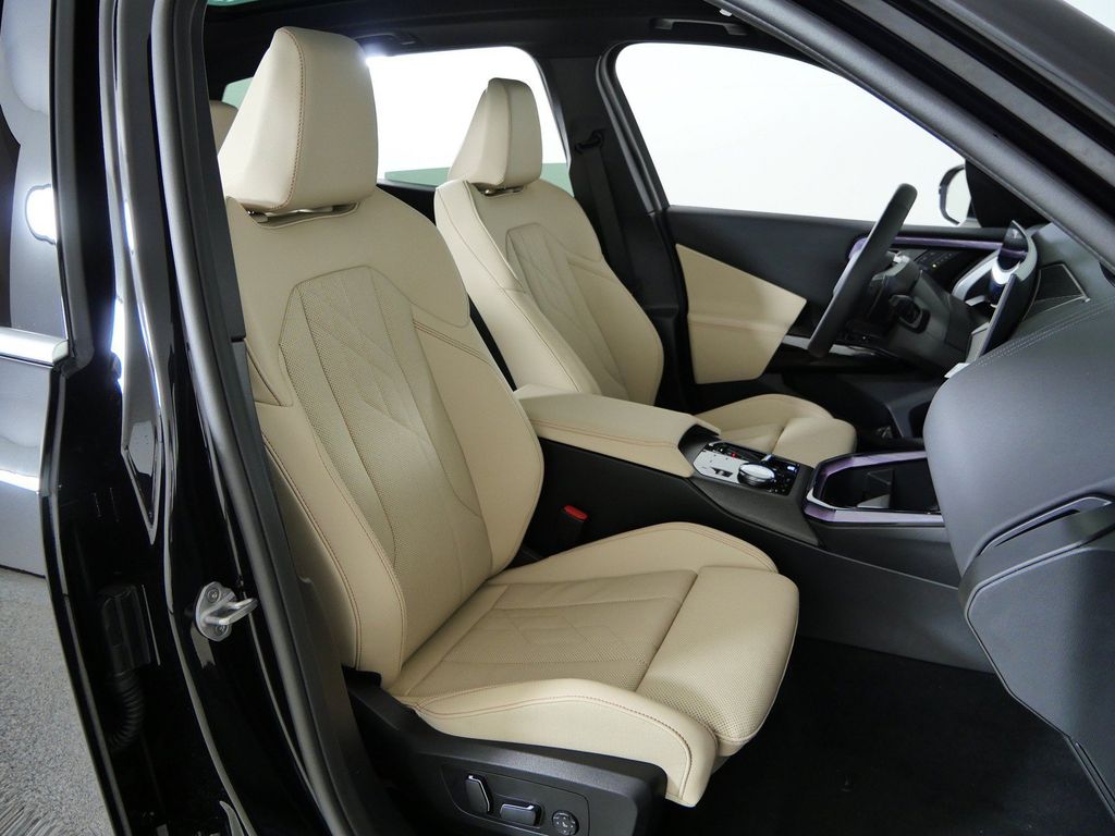 Thumbnail: 2026 BMW X3 - 11