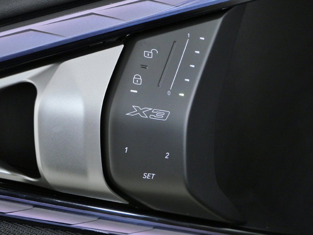 Thumbnail: 2026 BMW X3 - 13