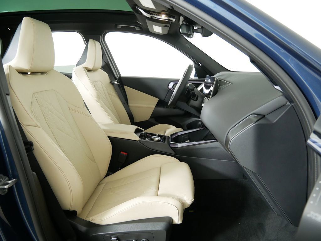 Thumbnail: 2025 BMW X3 - 25