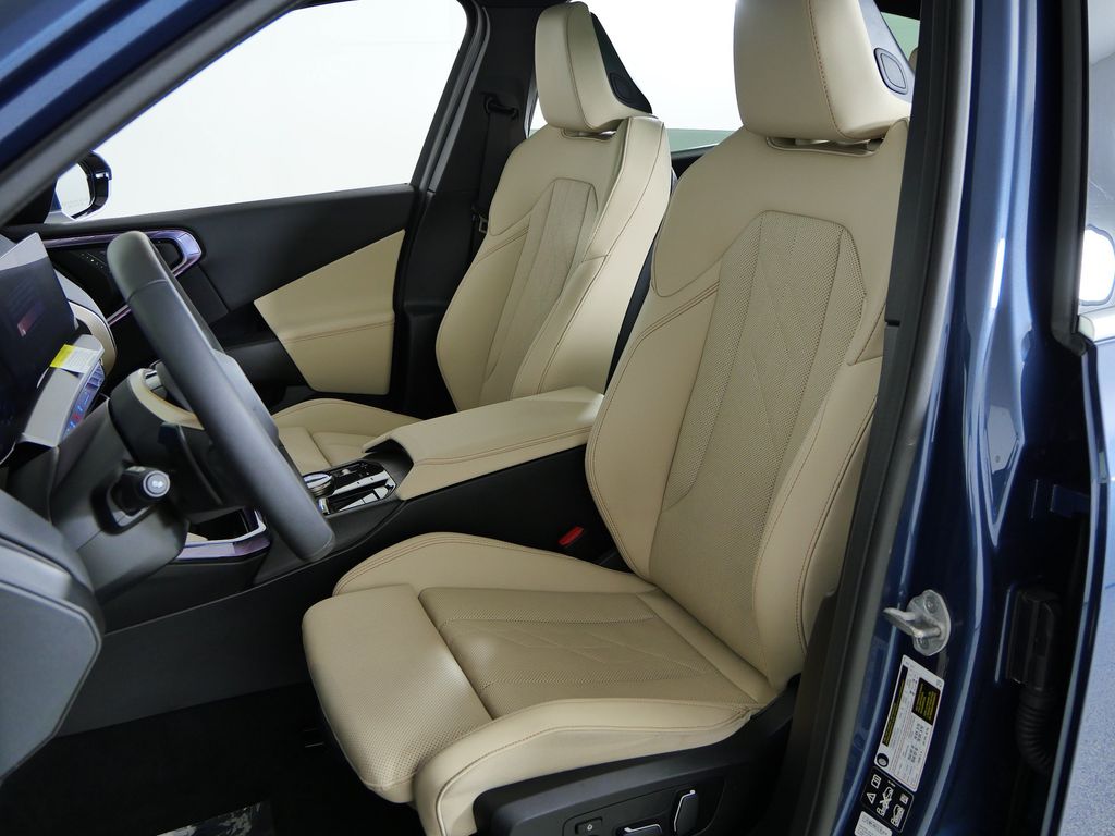 Thumbnail: 2025 BMW X3 - 35