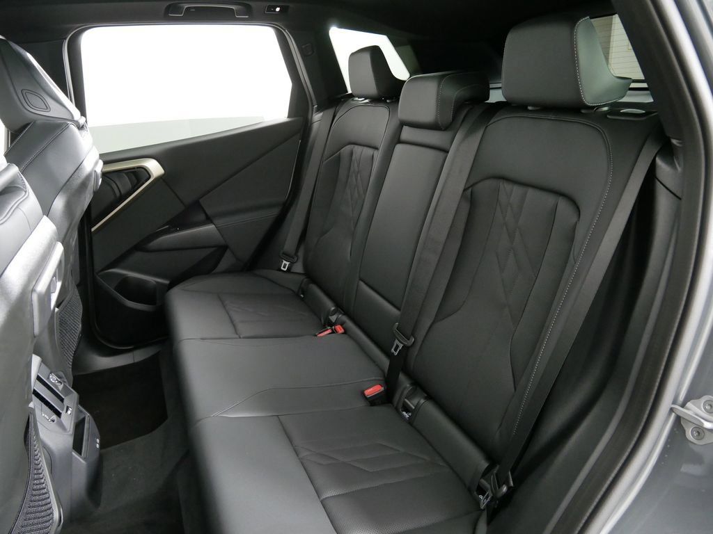 Thumbnail: 2025 BMW X3 - 37