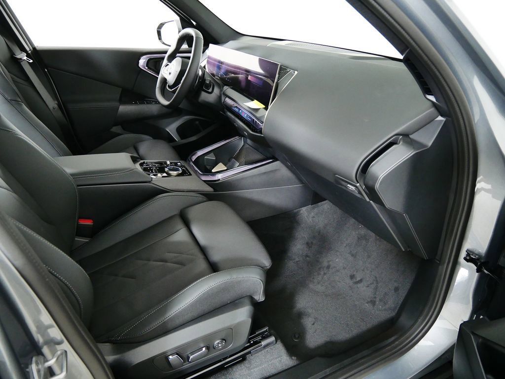 Thumbnail: 2025 BMW X3 - 10