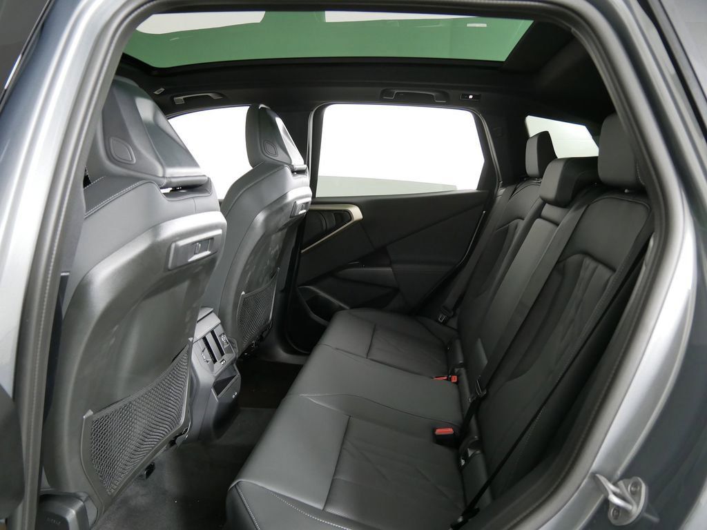 Thumbnail: 2025 BMW X3 - 36