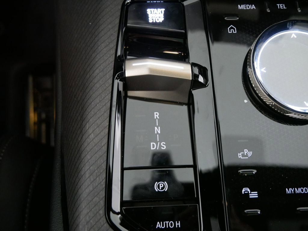 Thumbnail: 2025 BMW X3 - 14