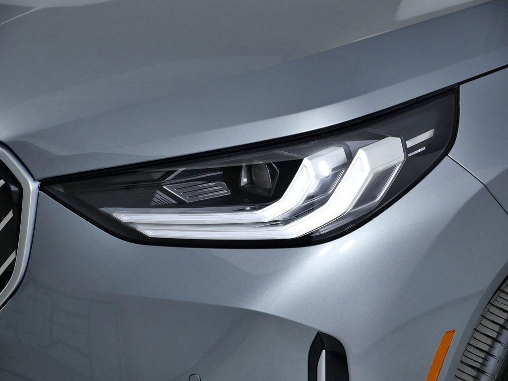 Thumbnail: 2025 BMW X3 - 17