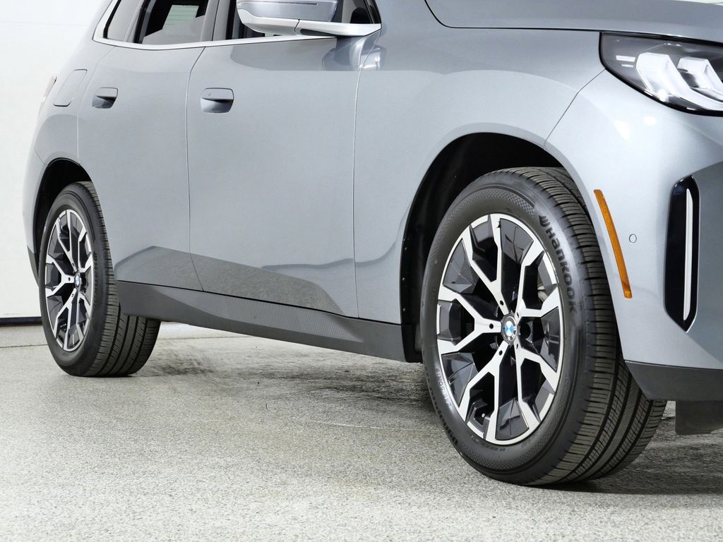 Thumbnail: 2025 BMW X3 - 8