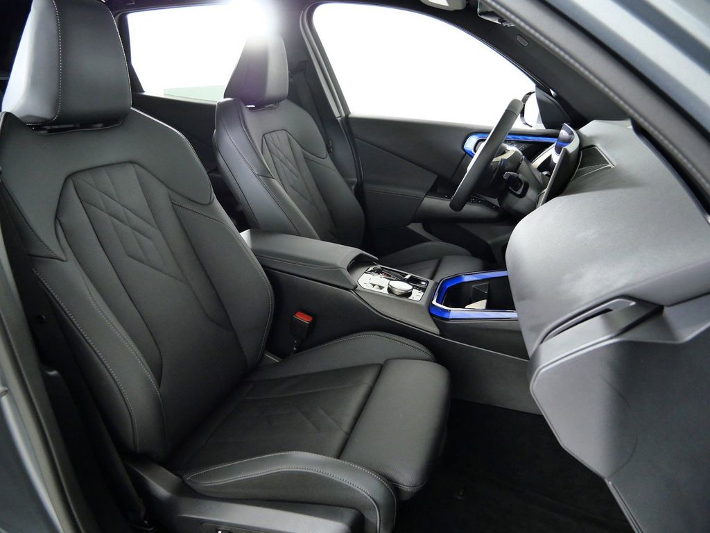 Thumbnail: 2025 BMW X3 - 10